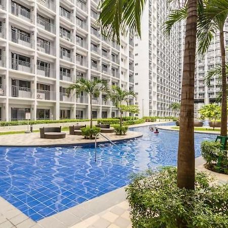 Shore 2 Residences 1Br Deluxe Room In Moa Complex Manila Bagian luar foto
