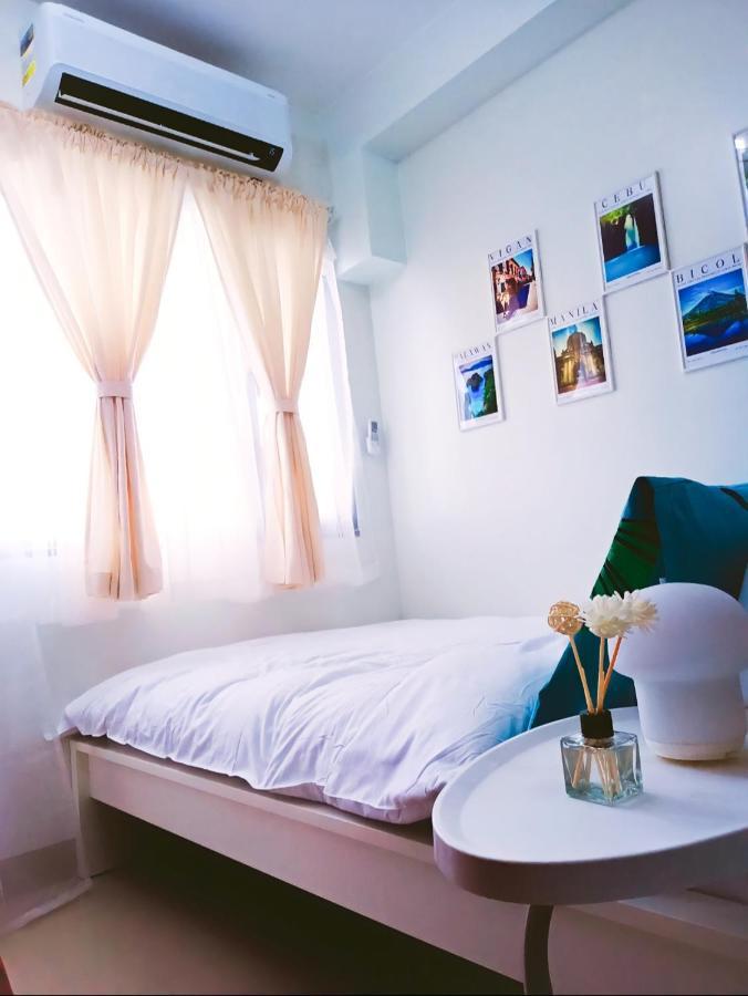 Shore 2 Residences 1Br Deluxe Room In Moa Complex Manila Bagian luar foto