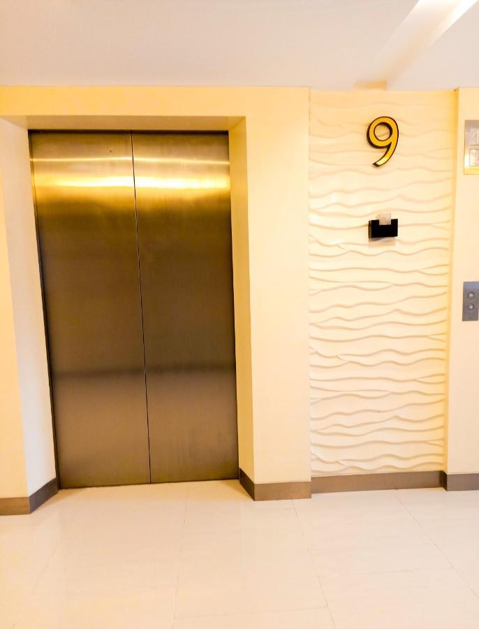 Shore 2 Residences 1Br Deluxe Room In Moa Complex Manila Bagian luar foto