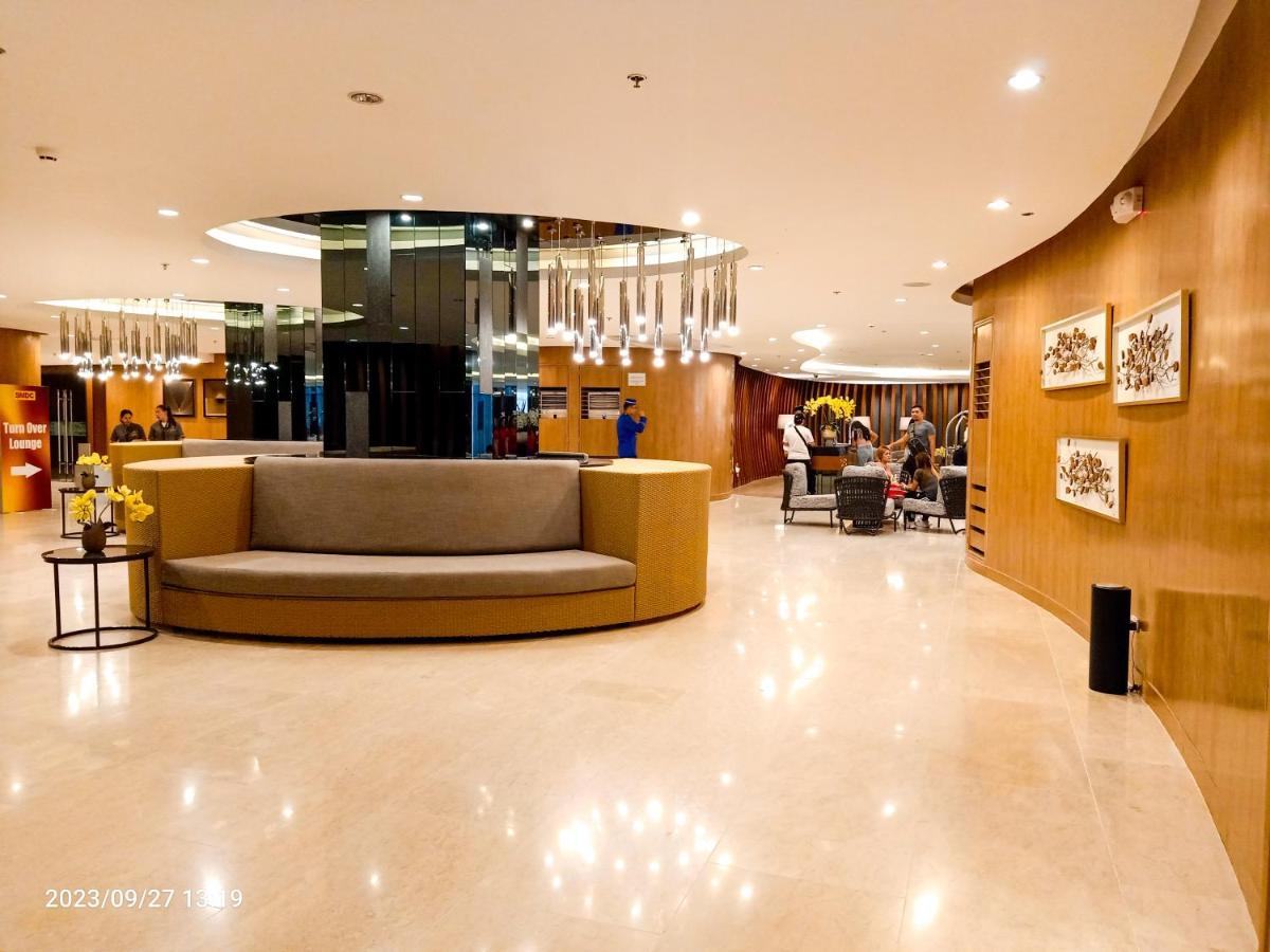 Shore 2 Residences 1Br Deluxe Room In Moa Complex Manila Bagian luar foto