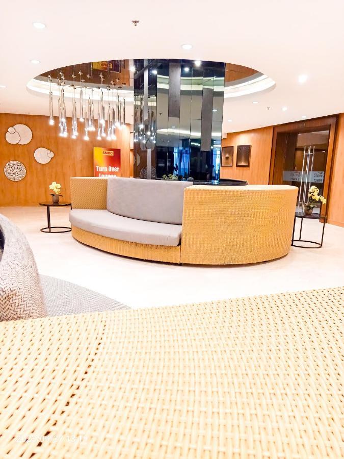 Shore 2 Residences 1Br Deluxe Room In Moa Complex Manila Bagian luar foto