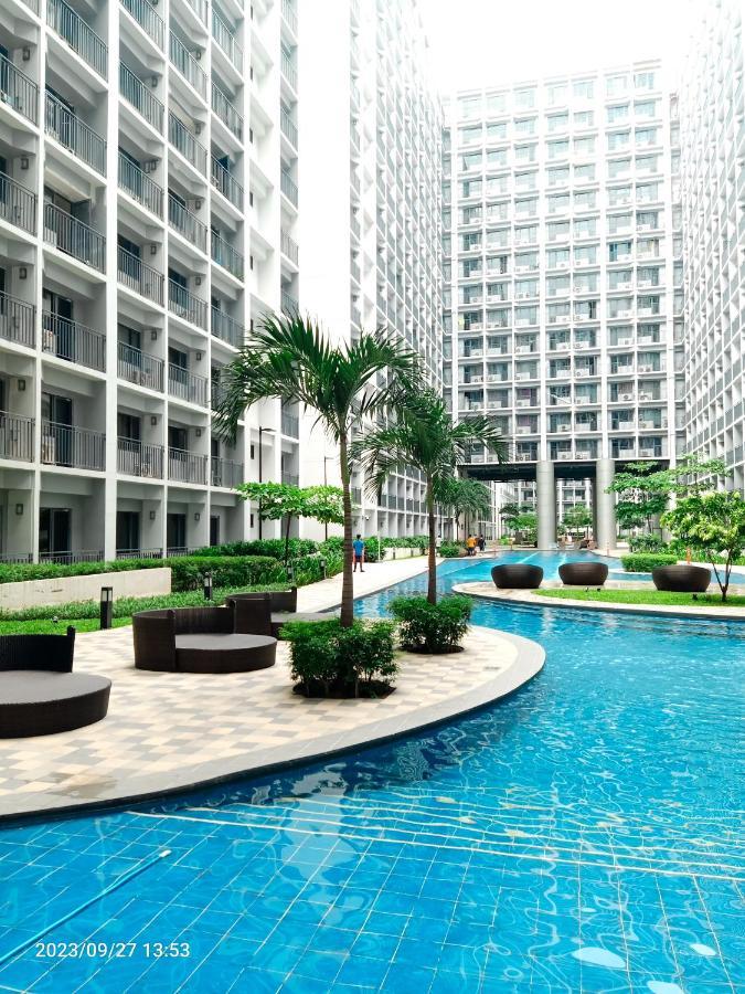 Shore 2 Residences 1Br Deluxe Room In Moa Complex Manila Bagian luar foto