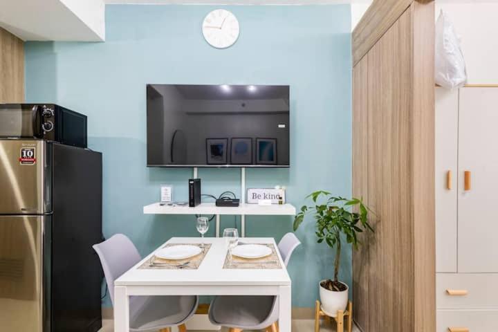 Shore 2 Residences 1Br Deluxe Room In Moa Complex Manila Bagian luar foto