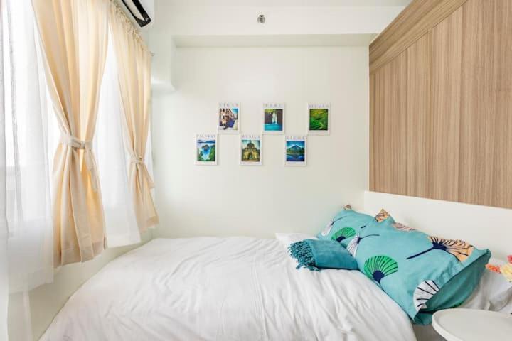 Shore 2 Residences 1Br Deluxe Room In Moa Complex Manila Bagian luar foto